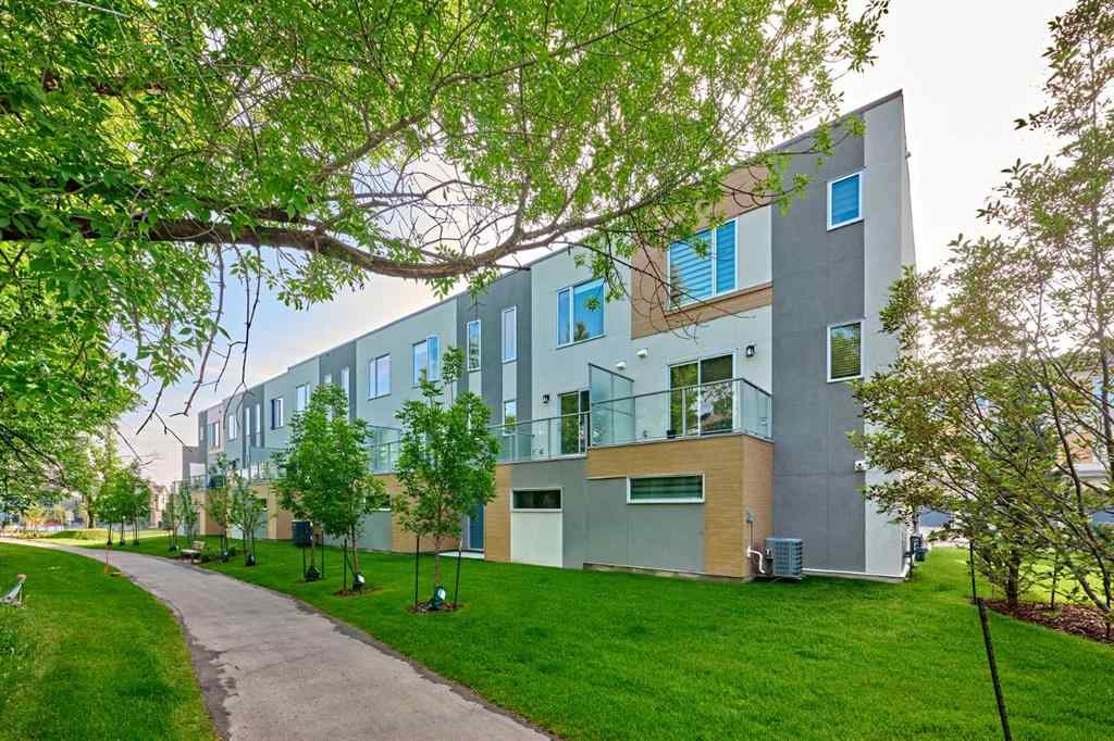 MLS® A2231520 - 444 Shawnee Square SW in Shawnee Slopes Calgary, Residential