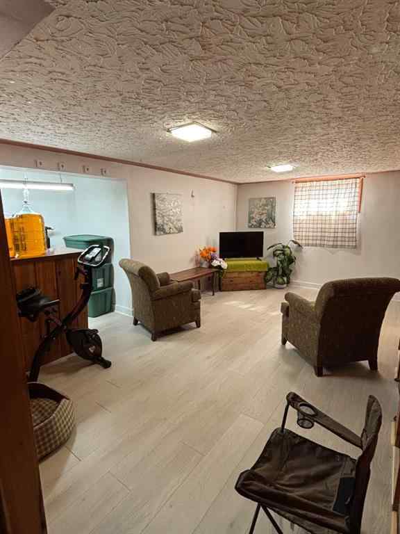 MLS® A2231536 - 5615 49 Avenue  in Killam Killam, Residential