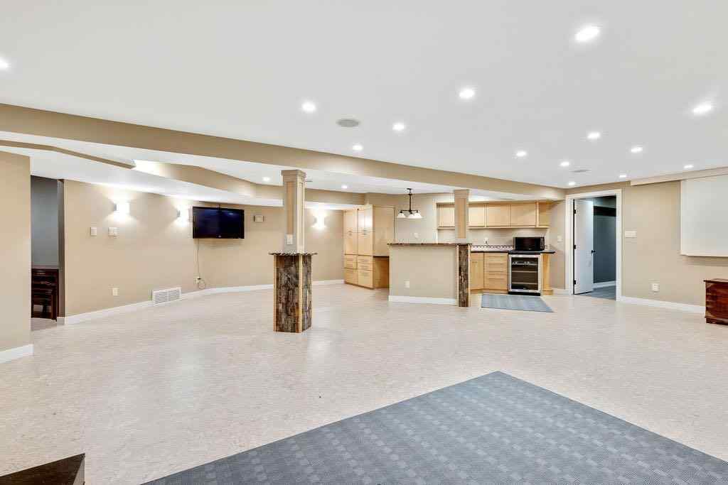 MLS® A2231542 - 35 Eagle Ridge Drive SW in Eagle Ridge Calgary, Residential