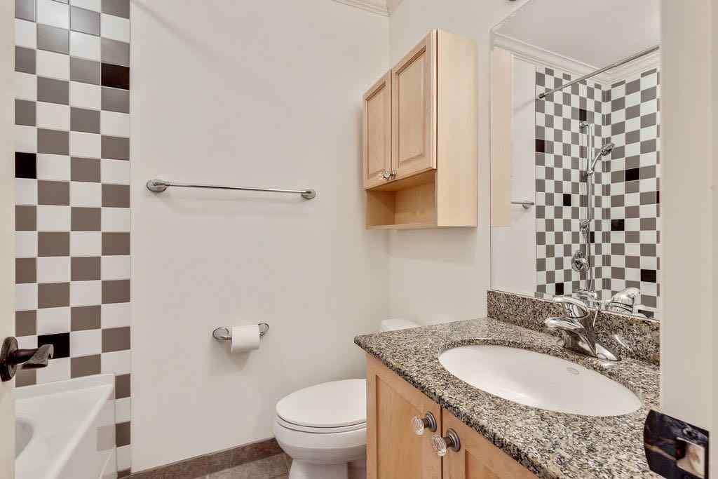 MLS® A2231542 - 35 Eagle Ridge Drive SW in Eagle Ridge Calgary, Residential