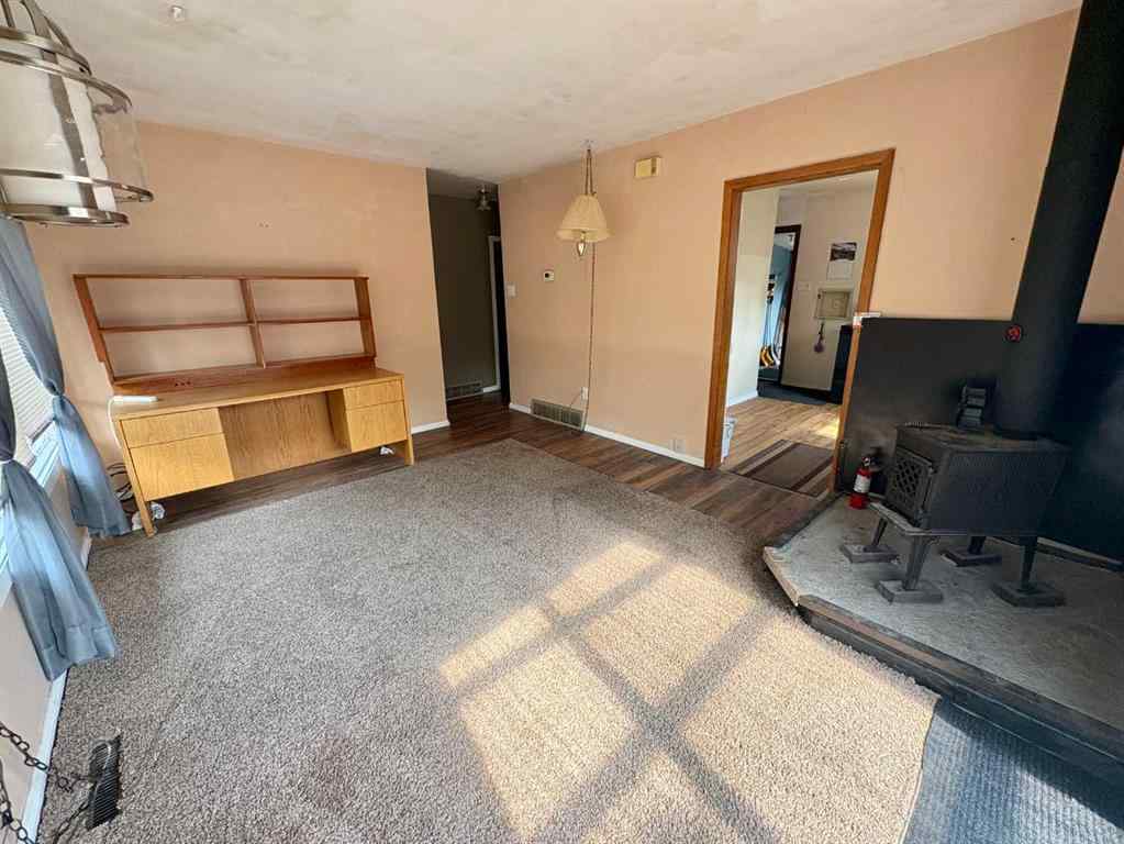 MLS® A2231549 - 5047 48 Street  in Mannville Mannville, Residential
