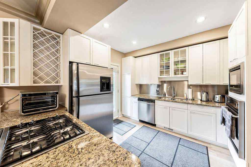 MLS® A2231561 - 1027 13 Avenue SW in Beltline Calgary, Residential
