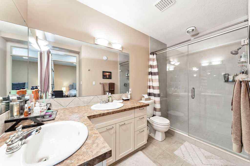 MLS® A2231561 - 1027 13 Avenue SW in Beltline Calgary, Residential