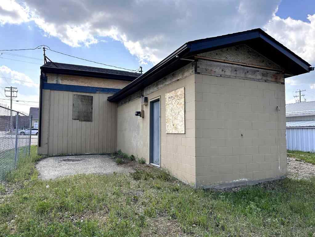 MLS® A2231563 - 5120 49th Avenue  in Downtown Innisfail Innisfail, Commercial