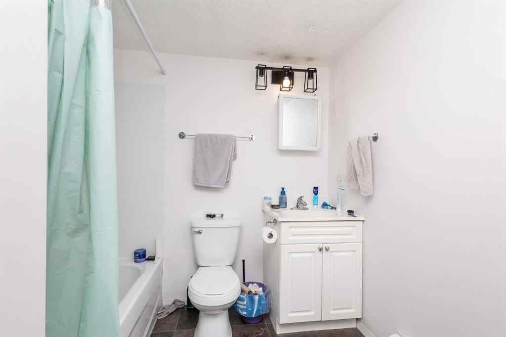MLS® A2231607 - Unit #1-5 622 10 Street S in London Road Lethbridge, Multi-Family
