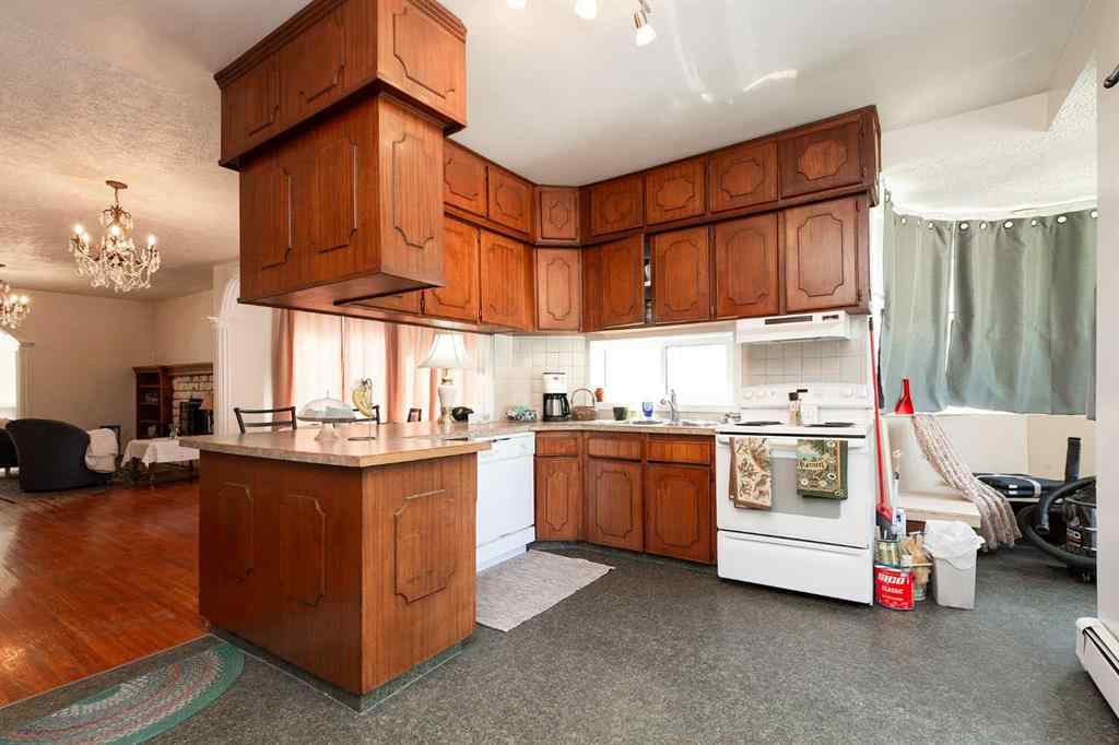 MLS® A2231607 - Unit #1-5 622 10 Street S in London Road Lethbridge, Multi-Family