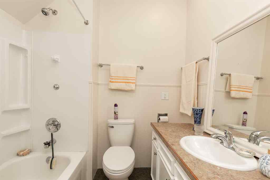MLS® A2231607 - Unit #1-5 622 10 Street S in London Road Lethbridge, Multi-Family