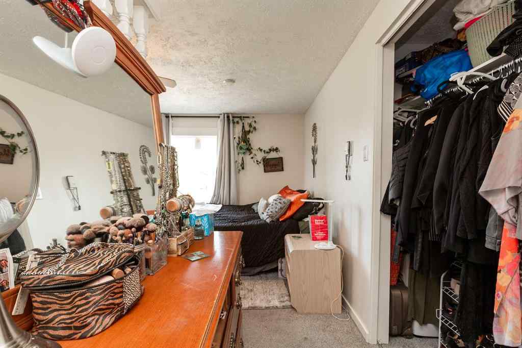 MLS® A2231607 - Unit #1-5 622 10 Street S in London Road Lethbridge, Multi-Family