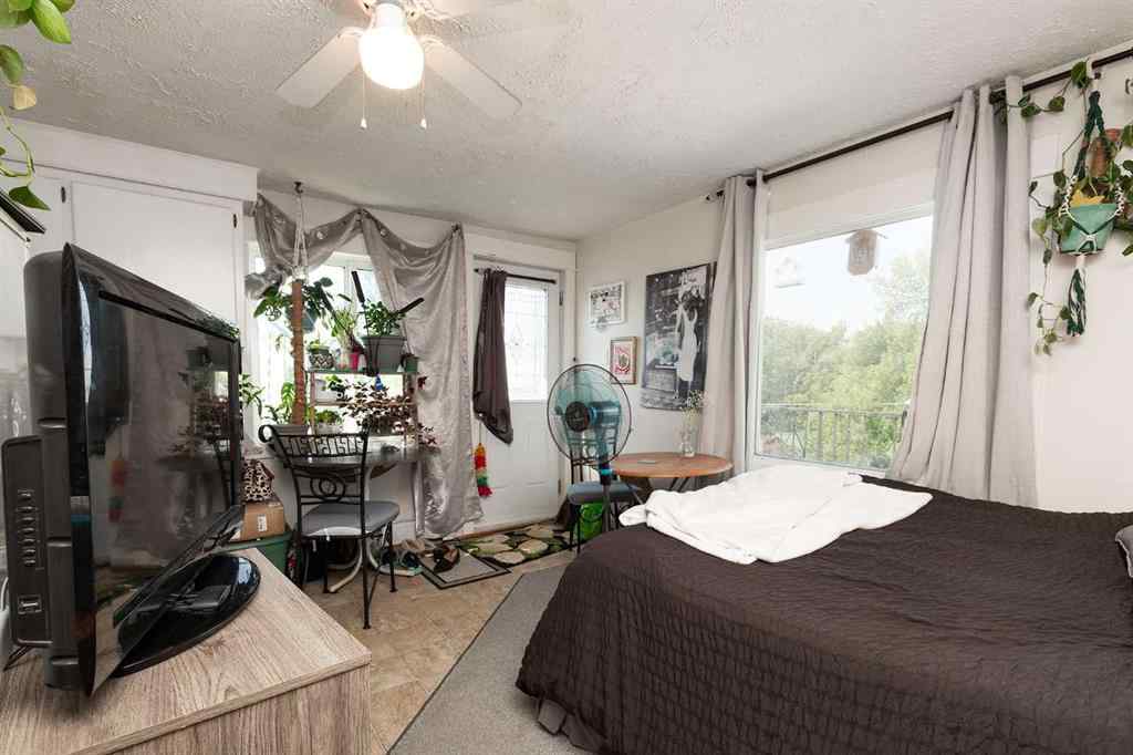 MLS® A2231607 - Unit #1-5 622 10 Street S in London Road Lethbridge, Multi-Family