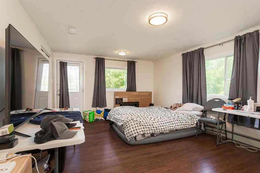 MLS® A2231607 - Unit #1-5 622 10 Street S in London Road Lethbridge, Multi-Family