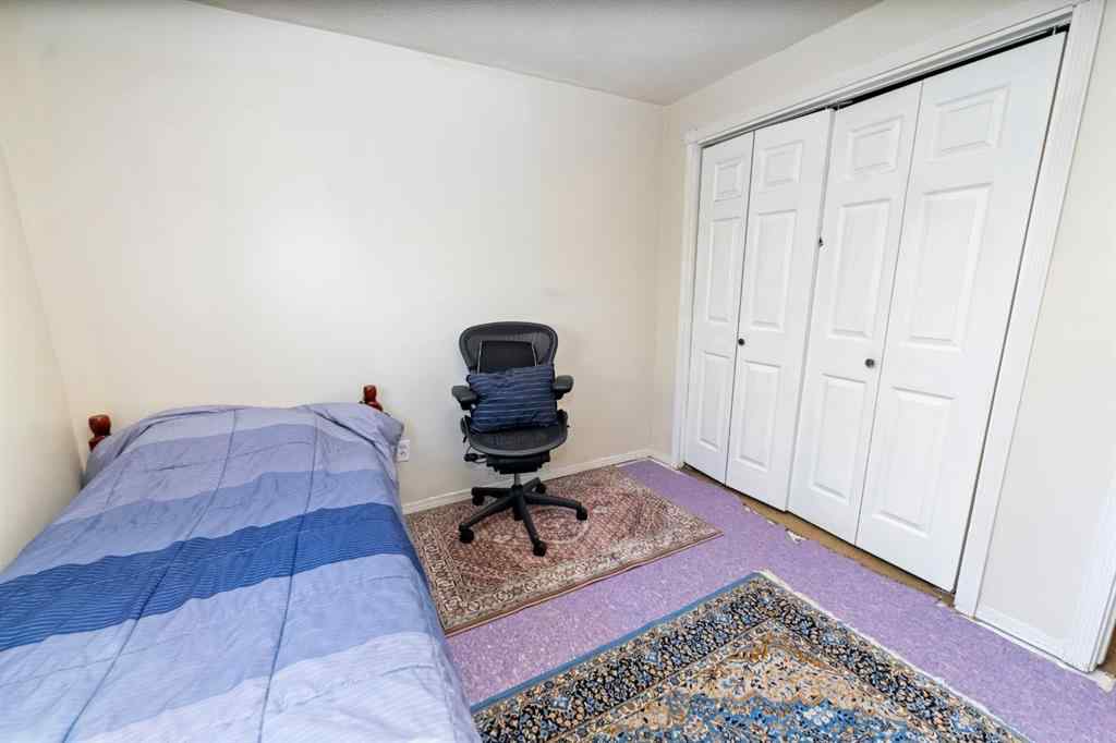 MLS® A2231609 - 6967 Laguna Way NE in Monterey Park Calgary, Residential