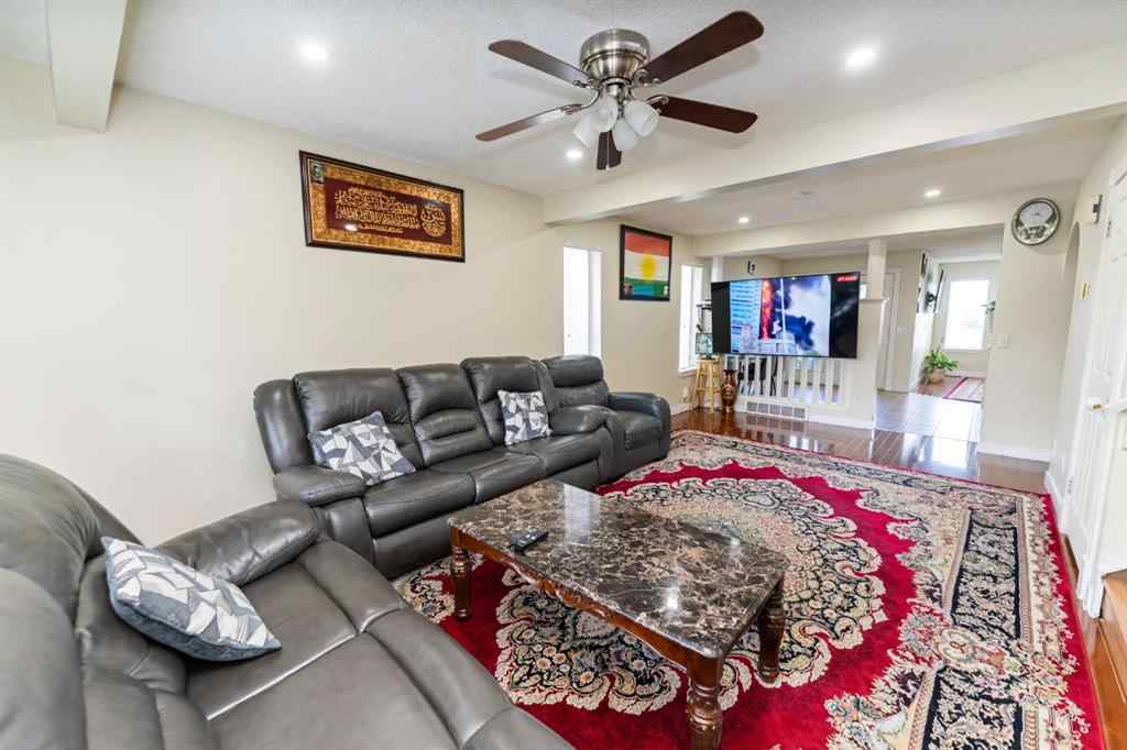 MLS® A2231609 - 6967 Laguna Way NE in Monterey Park Calgary, Residential