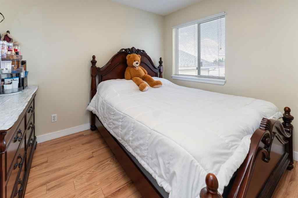 MLS® A2231609 - 6967 Laguna Way NE in Monterey Park Calgary, Residential