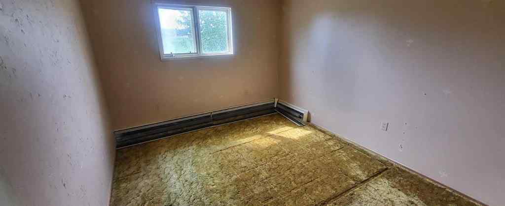 MLS® A2231629 - 4902 52 Street  in NONE Wanham, Residential