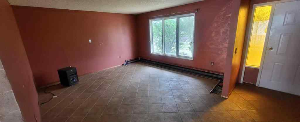 MLS® A2231629 - 4902 52 Street  in NONE Wanham, Residential