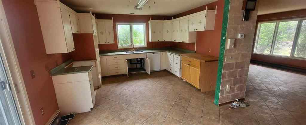 MLS® A2231629 - 4902 52 Street  in NONE Wanham, Residential