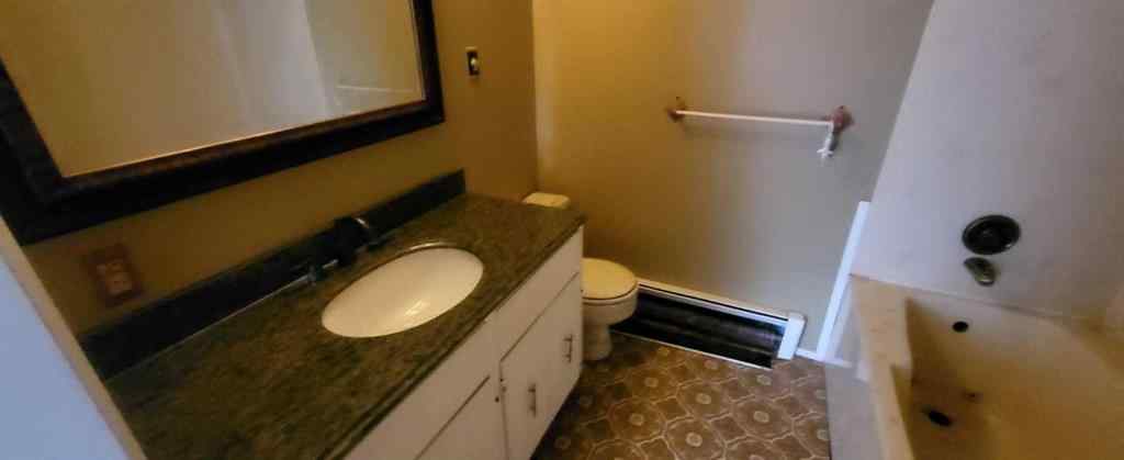MLS® A2231629 - 4902 52 Street  in NONE Wanham, Residential
