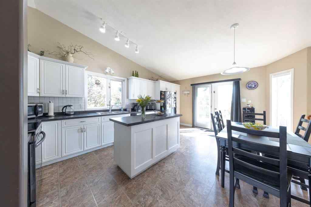 MLS® A2231630 - 5102 26 Street  in Steele Heights Lloydminster, Residential