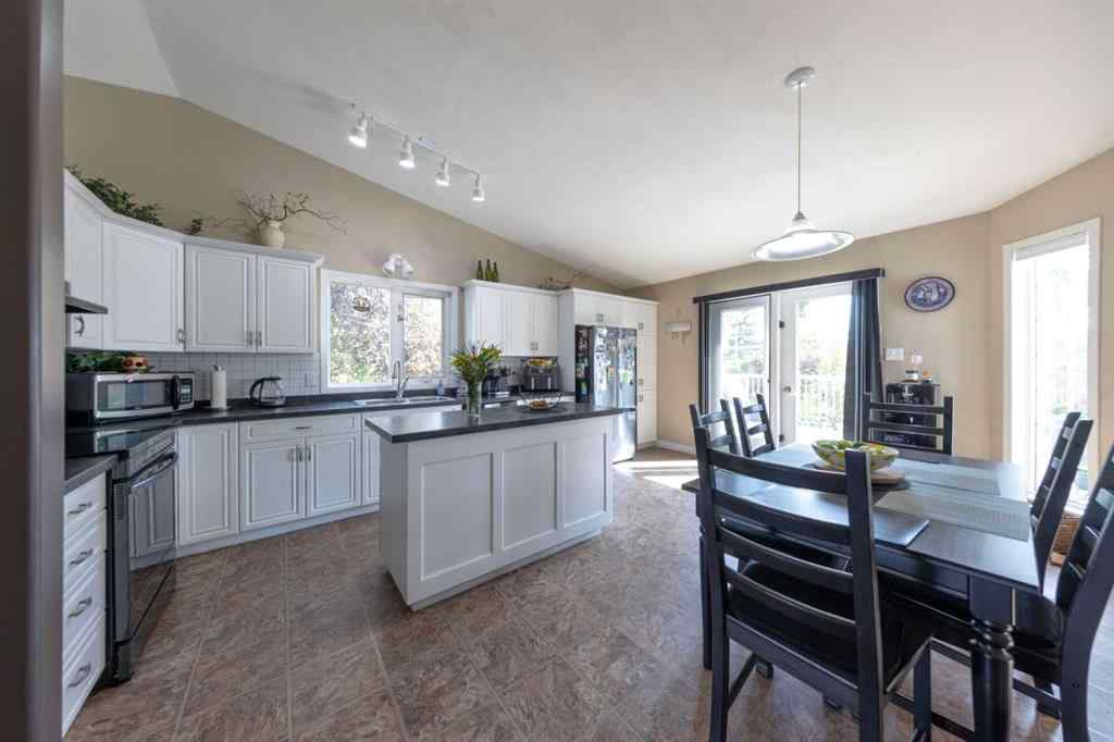 MLS® A2231630 - 5102 26 Street  in Steele Heights Lloydminster, Residential