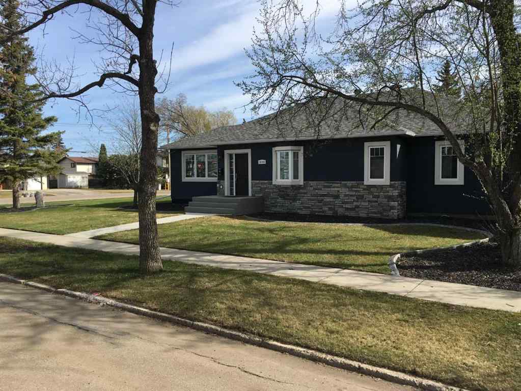 MLS® A2231635 - 10103 95 Avenue Avenue  in Swanavon Grande Prairie, Residential
