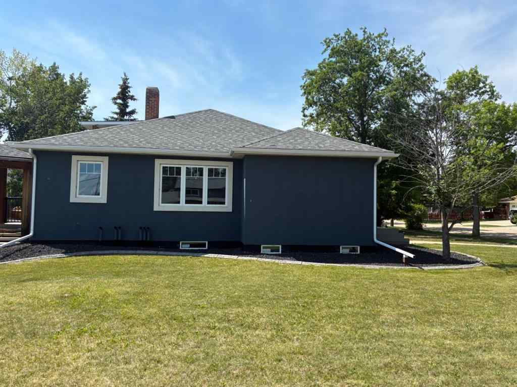 MLS® A2231635 - 10103 95 Avenue Avenue  in Swanavon Grande Prairie, Residential