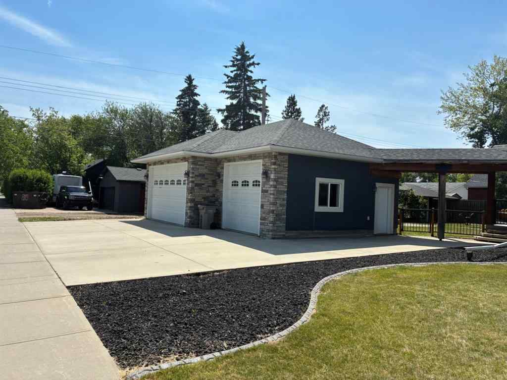 MLS® A2231635 - 10103 95 Avenue Avenue  in Swanavon Grande Prairie, Residential