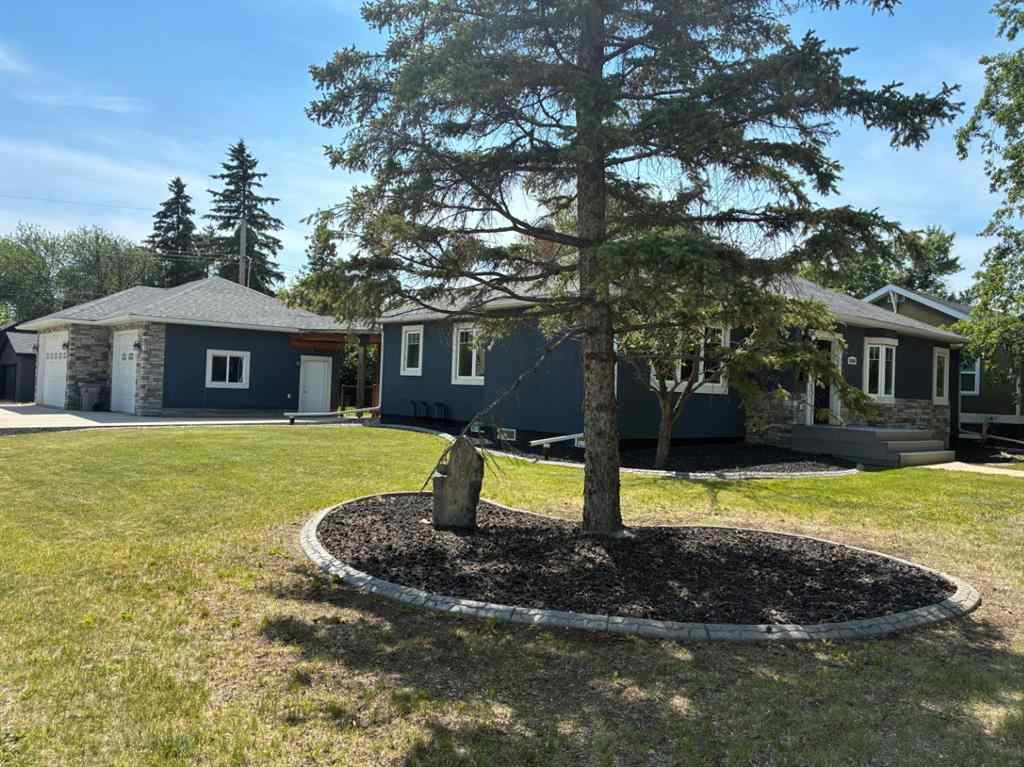 MLS® A2231635 - 10103 95 Avenue Avenue  in Swanavon Grande Prairie, Residential