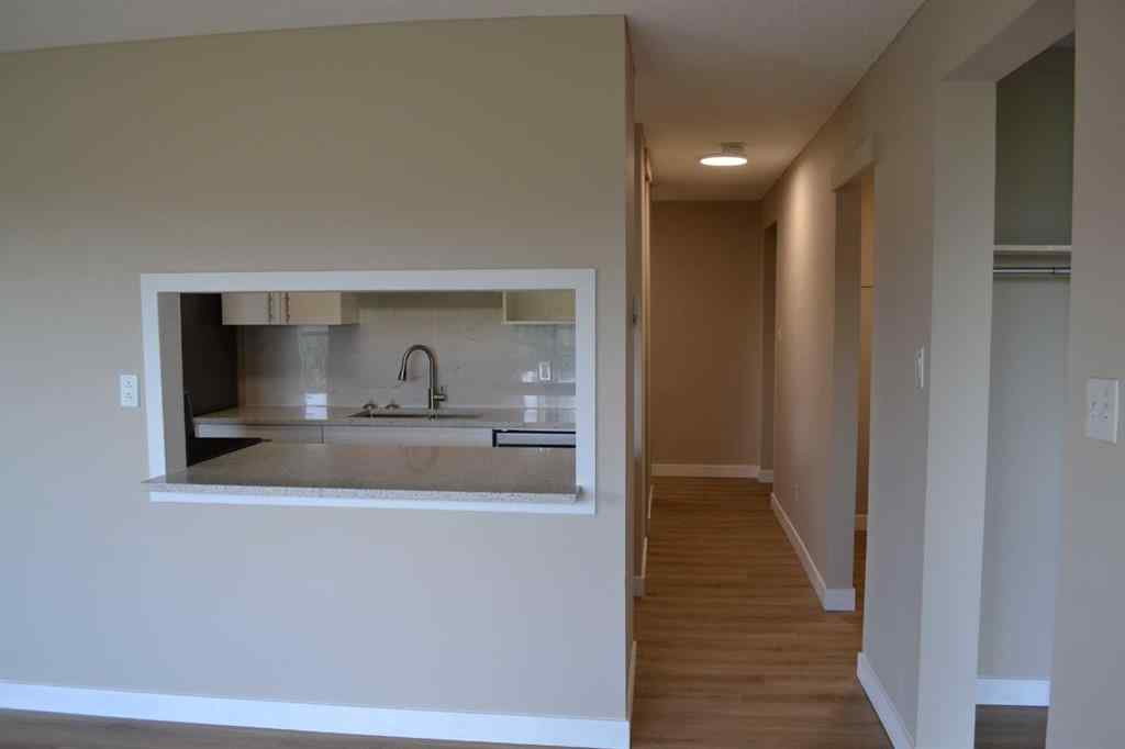 MLS® A2231636 - Unit #305 431c Huntsville Crescent NW in Huntington Hills Calgary, Residential