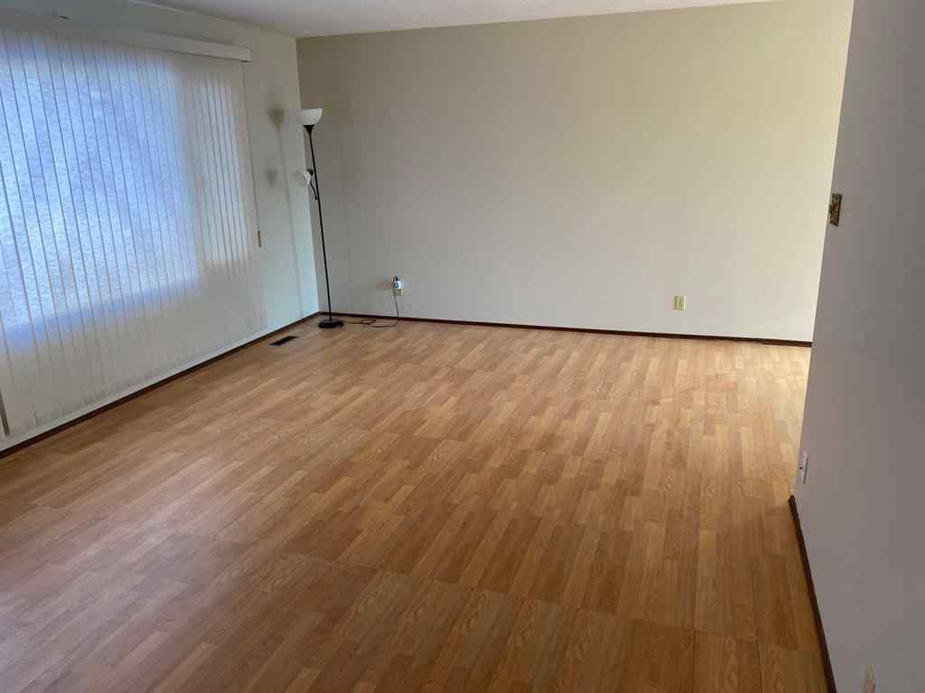 MLS® A2231691 - 9713 83 Avenue  in North End Peace River, Residential
