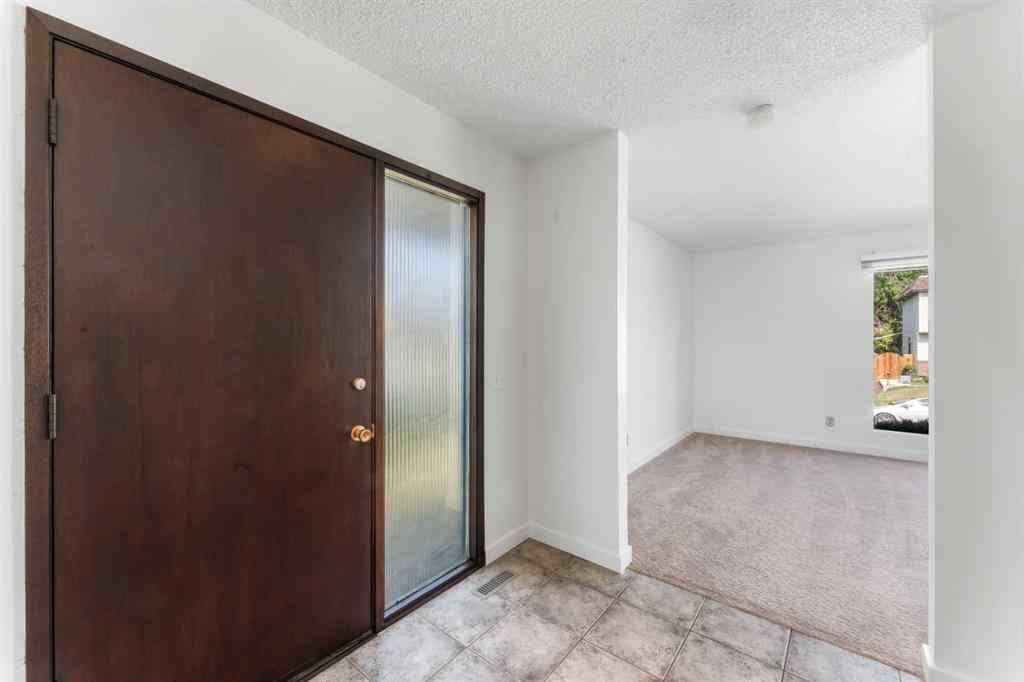 MLS® A2231696 - 6267 Silver Springs Hill NW in Silver Springs Calgary, Residential