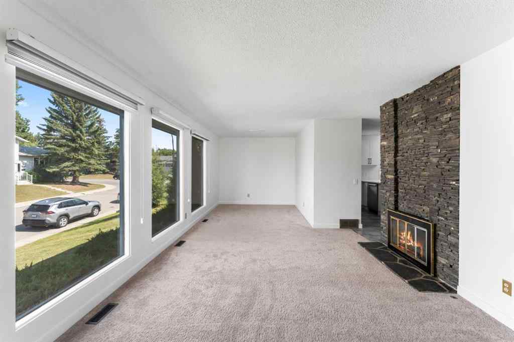 MLS® A2231696 - 6267 Silver Springs Hill NW in Silver Springs Calgary, Residential
