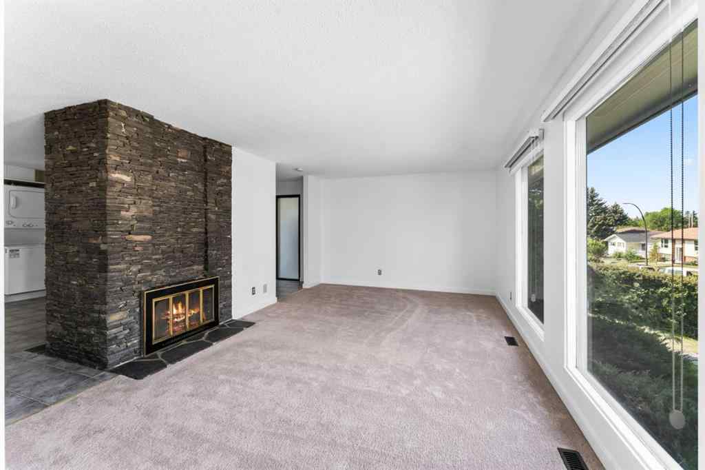 MLS® A2231696 - 6267 Silver Springs Hill NW in Silver Springs Calgary, Residential