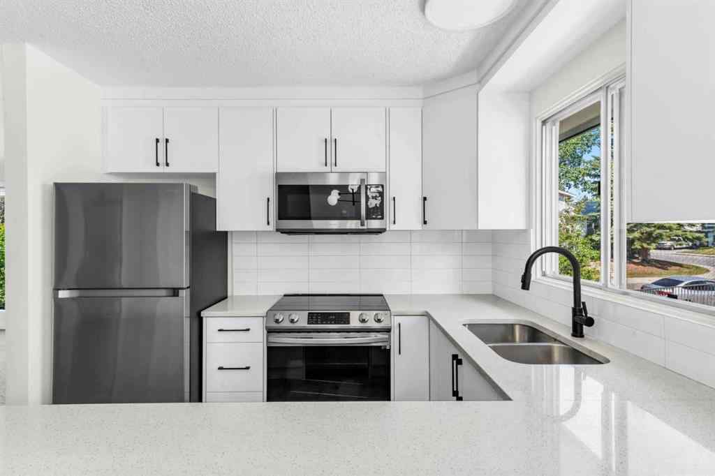 MLS® A2231696 - 6267 Silver Springs Hill NW in Silver Springs Calgary, Residential
