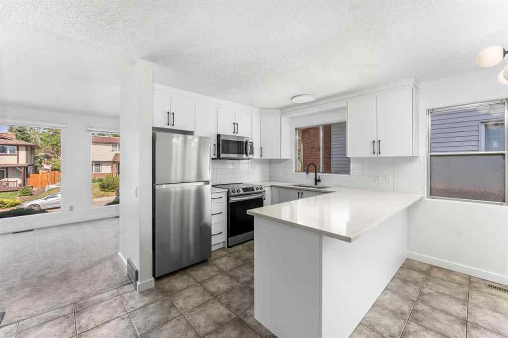 MLS® A2231696 - 6267 Silver Springs Hill NW in Silver Springs Calgary, Residential