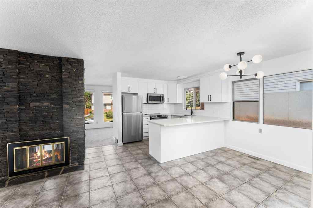 MLS® A2231696 - 6267 Silver Springs Hill NW in Silver Springs Calgary, Residential