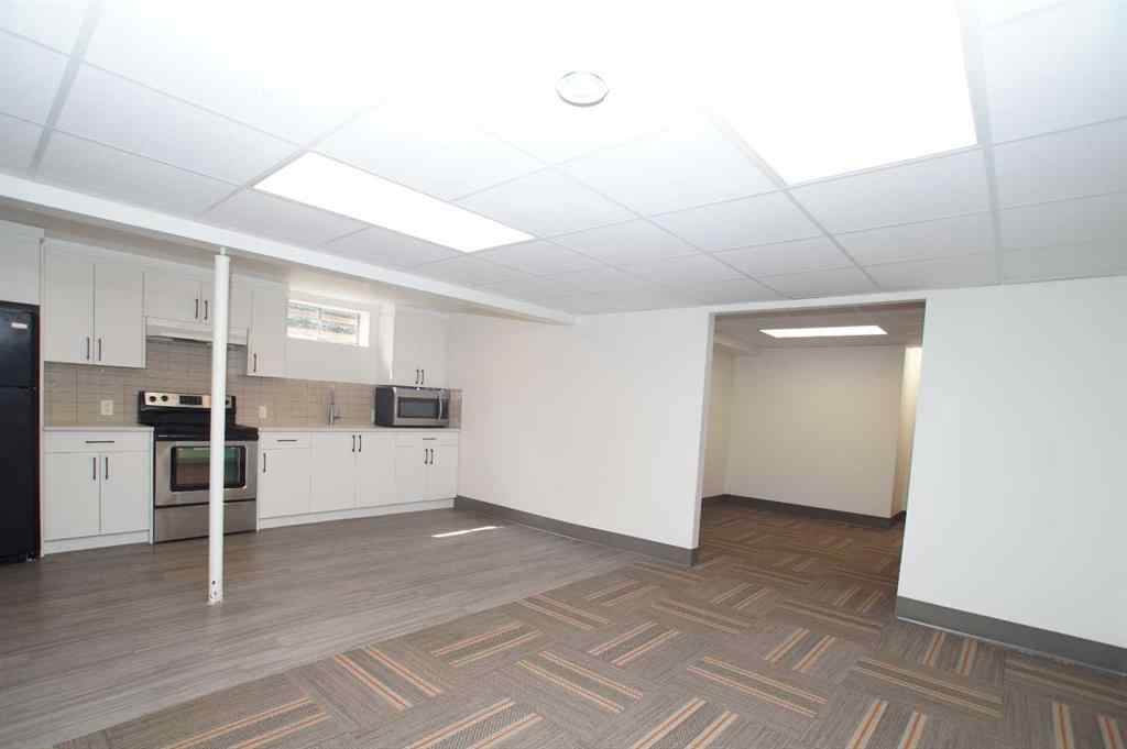 MLS® A2231696 - 6267 Silver Springs Hill NW in Silver Springs Calgary, Residential