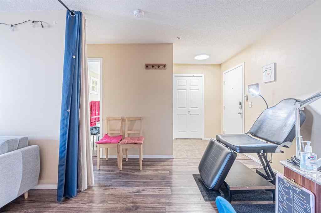 MLS® A2231721 - Unit #7105 304 Mackenzie Way SW in Downtown Airdrie, Residential