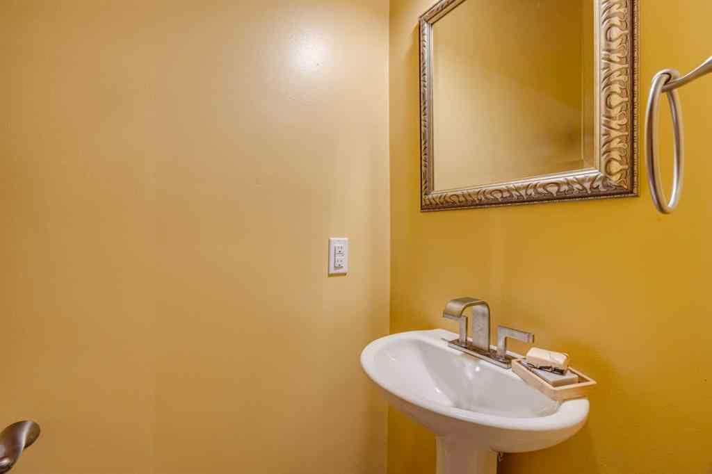 MLS® A2231835 - 106 Mountain Lion Drive  in Wintergreen_BC Bragg Creek, Residential