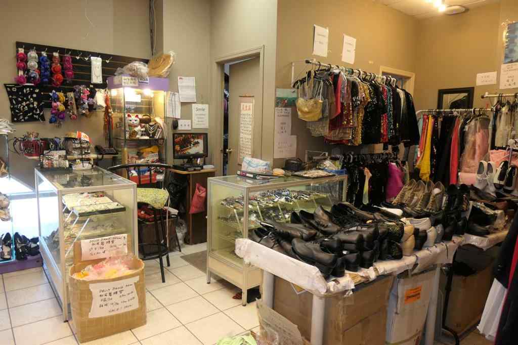 MLS® A2231842 - Unit #250 1623 Centre Street NW in Crescent Heights Calgary, Commercial