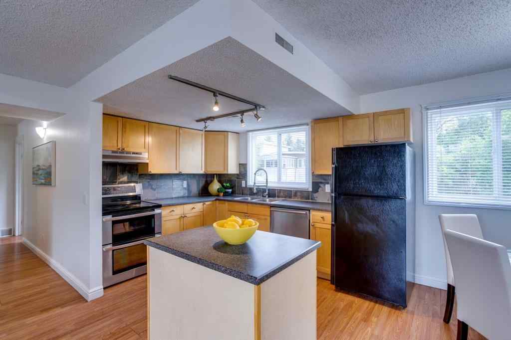 MLS® A2231896 - Unit #403 1540 29 Street NW in St Andrews Heights Calgary, Residential