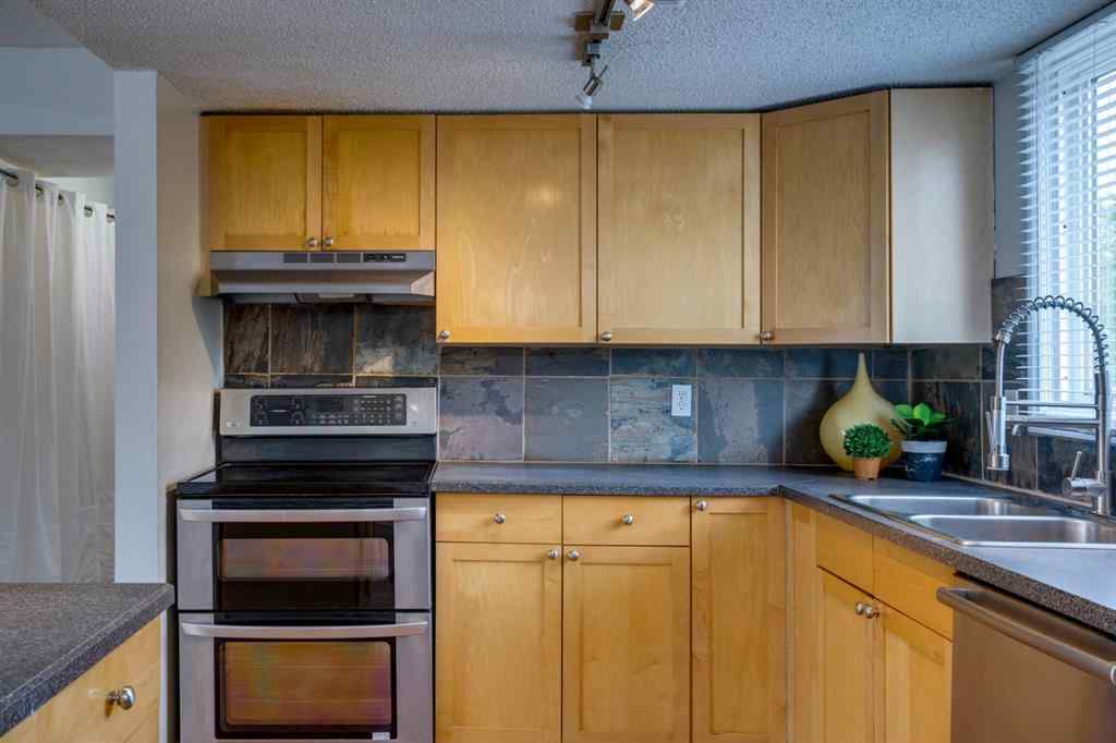 MLS® A2231896 - Unit #403 1540 29 Street NW in St Andrews Heights Calgary, Residential
