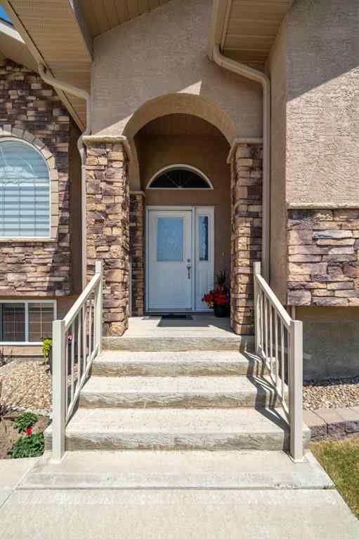 MLS® A2231909 - 75 Sunset Road SW in SW Southridge Medicine Hat, Residential