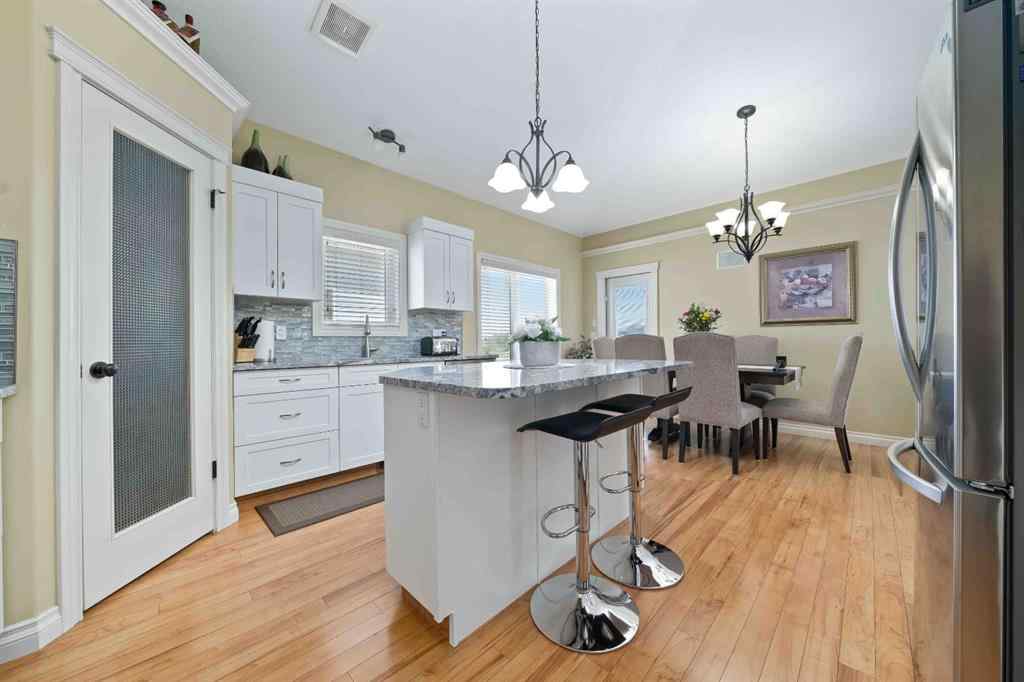 MLS® A2231909 - 75 Sunset Road SW in SW Southridge Medicine Hat, Residential