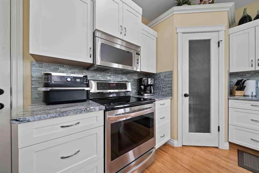MLS® A2231909 - 75 Sunset Road SW in SW Southridge Medicine Hat, Residential