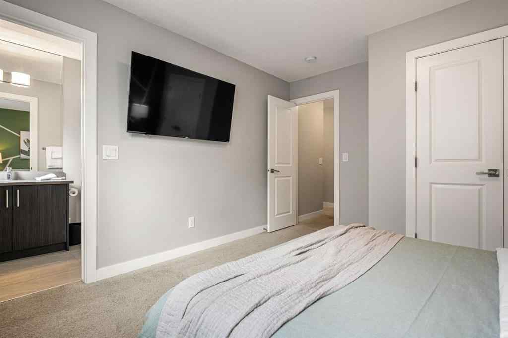 MLS® A2231918 - Unit ##2 1716 kensington Road NW in Hillhurst Calgary, Residential