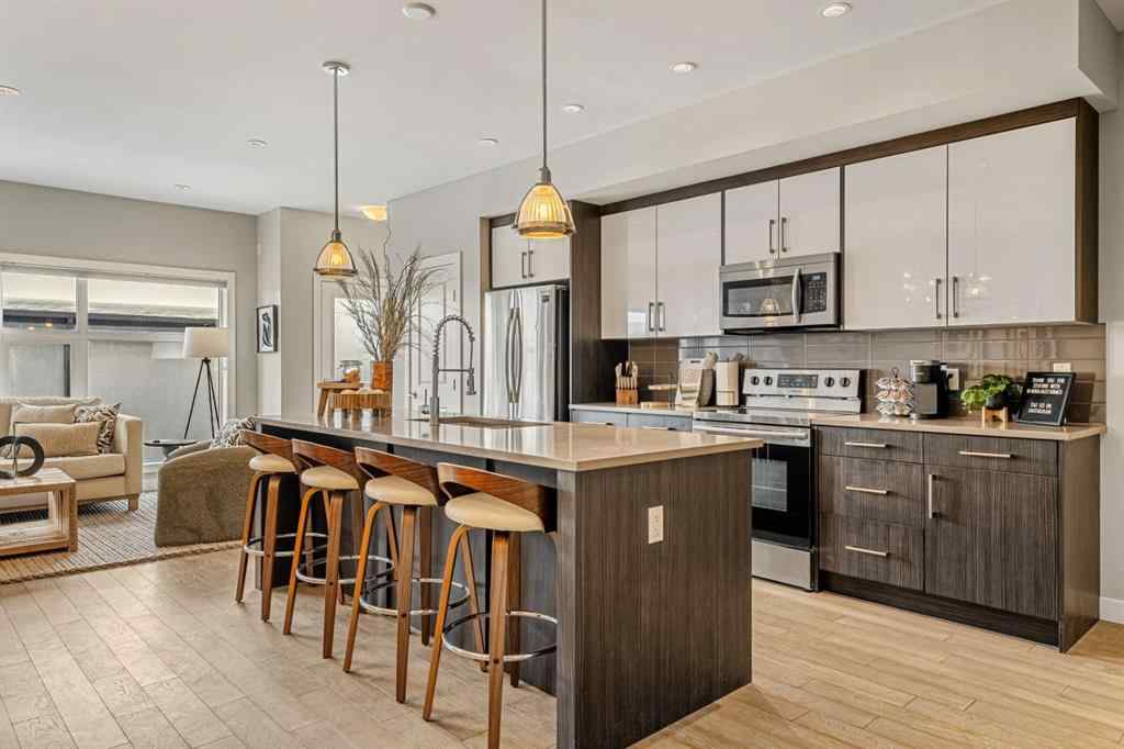 MLS® A2231918 - Unit ##2 1716 kensington Road NW in Hillhurst Calgary, Residential