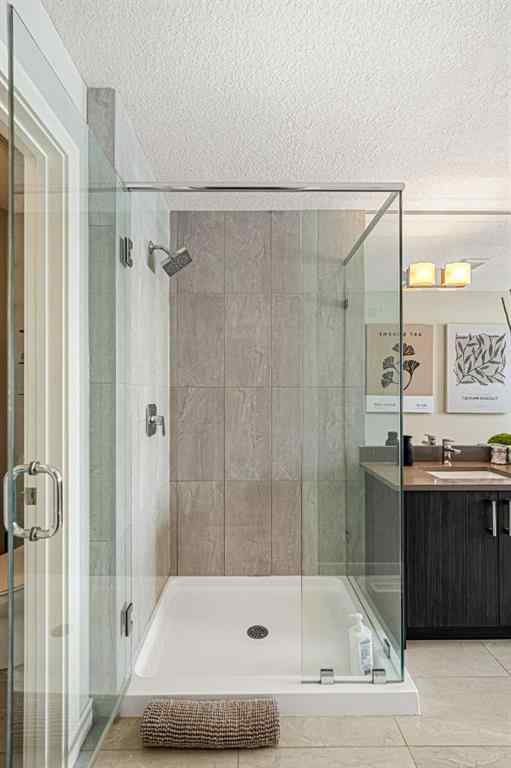 MLS® A2231918 - Unit ##2 1716 kensington Road NW in Hillhurst Calgary, Residential