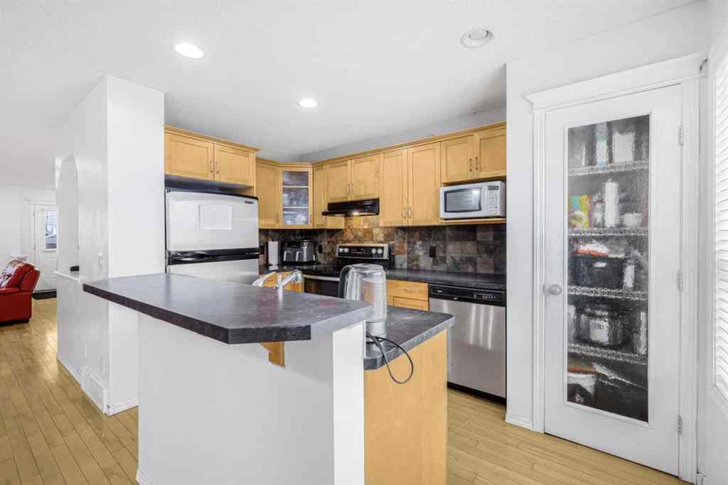 MLS® A2231932 - 102 Evansford Grove NW in Evanston Calgary, Residential