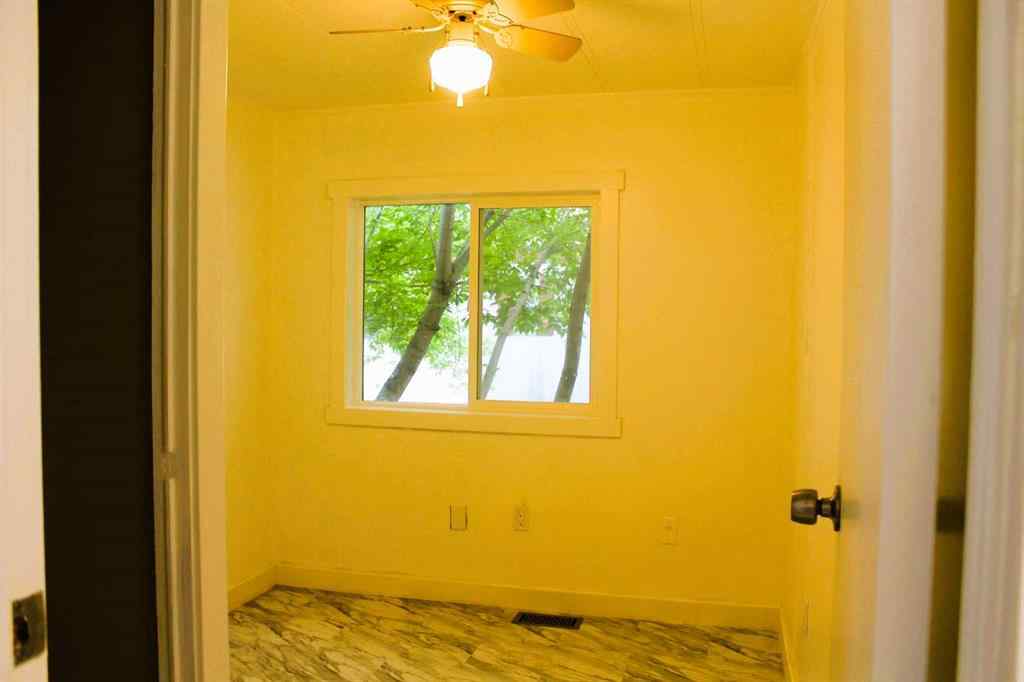 MLS® A2231939 - Unit #106 5029 34 Street  in South Hill Red Deer, Mobile