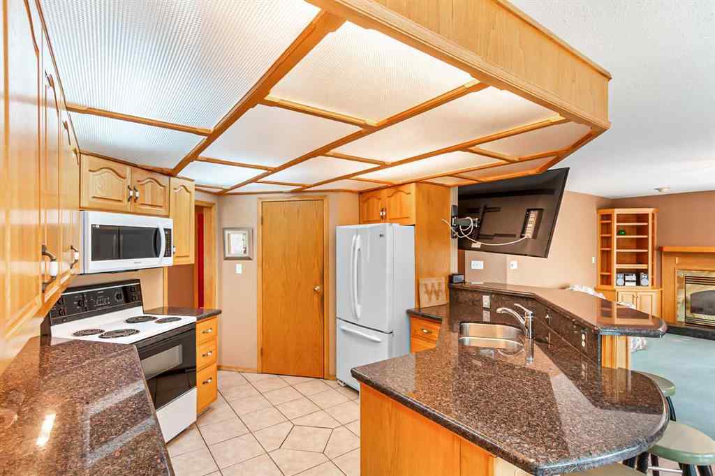 MLS® A2231942 - 5631 49 Avenue  in NONE Olds, Residential